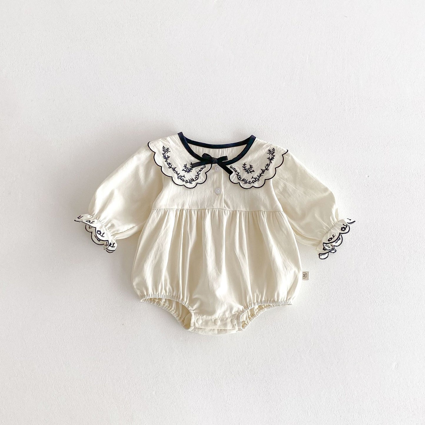 G25092507新款INS新款女寶寶秋季衣洋氣繡花翻領長袖包屁衣嬰兒薄款連體