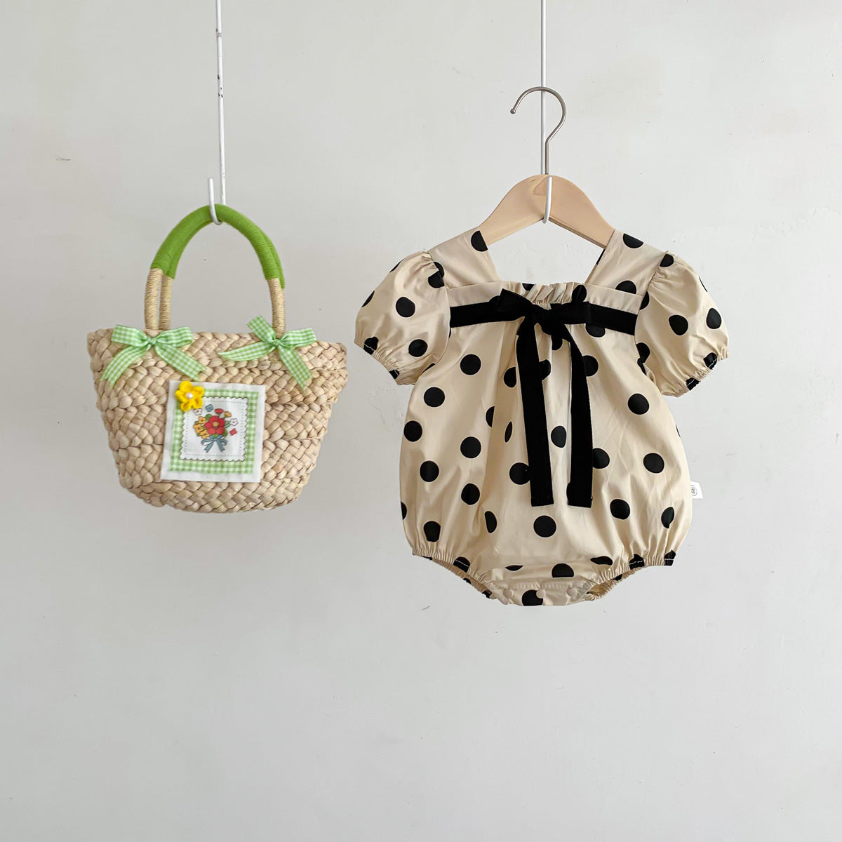 G25051418嬰兒韓版薄款甜美夏裝嬰兒波點女寶寶連身包屁衣嬰幼兒洋氣哈衣服