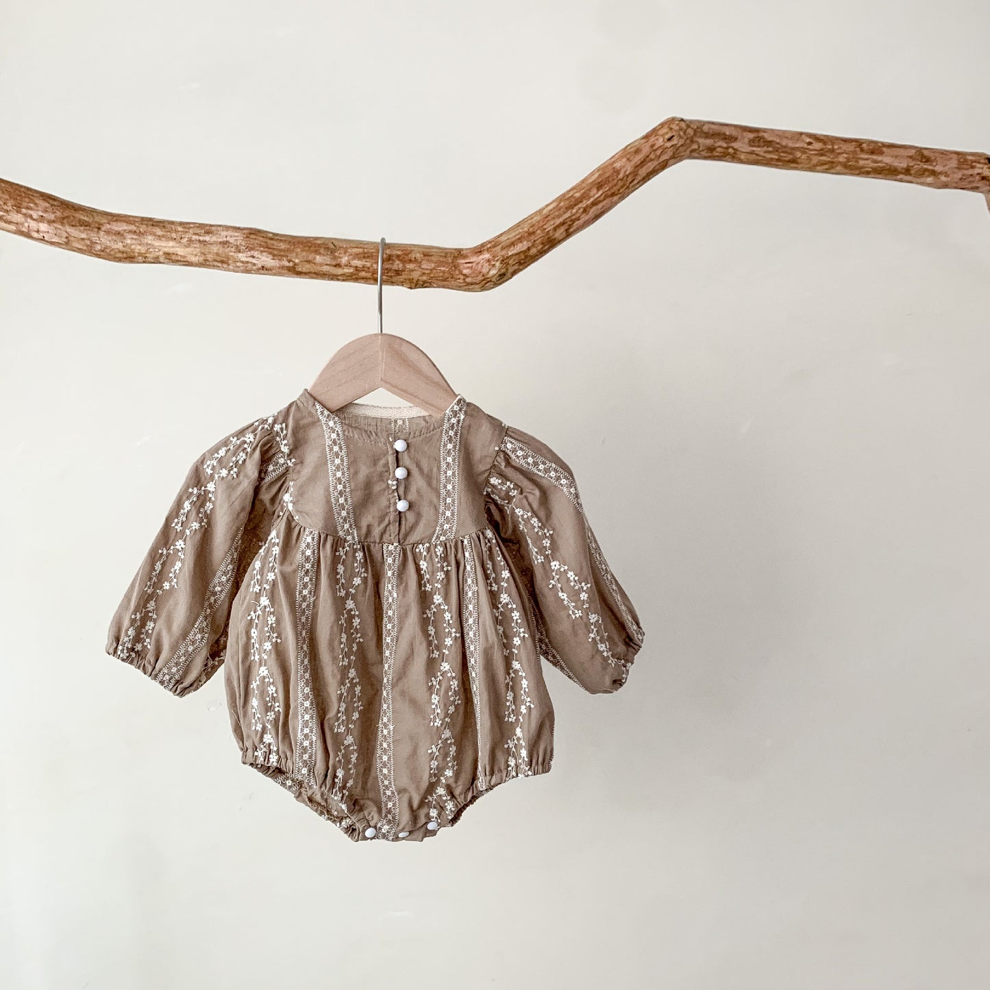 G23082404 ins韓版嬰幼兒男女寶寶繡花可愛超萌洋氣連體衣爬服百天周歲哈衣