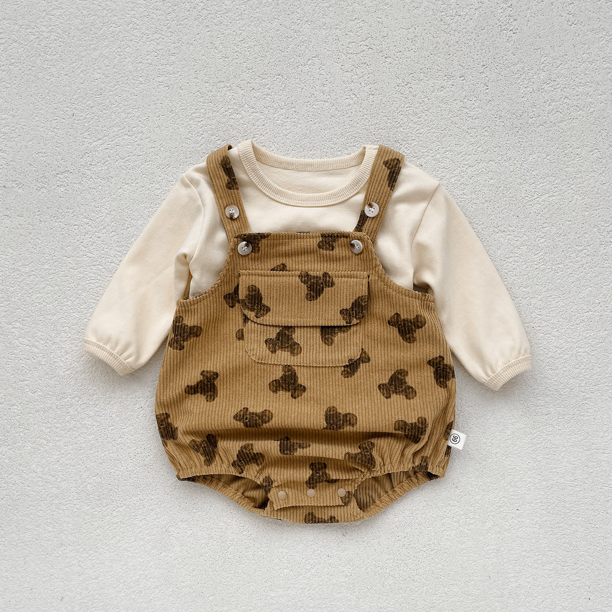 G231116018嬰兒秋季新款背帶套裝2023小熊背帶哈衣長T恤兩件組洋氣寶寶爬服