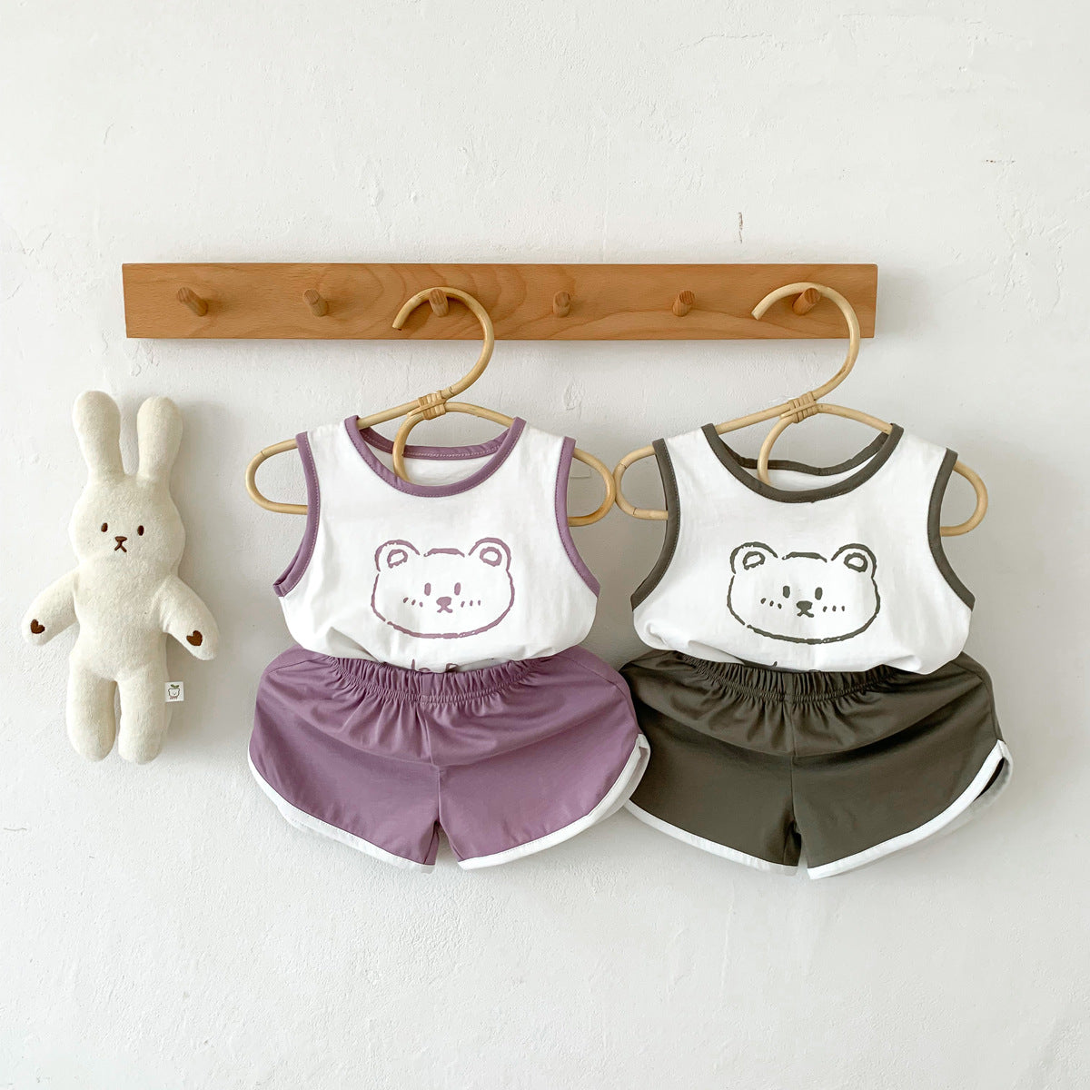 G23051620男女童夏季薄款背心短褲套裝-卡通熊印花無袖兩件套裝
