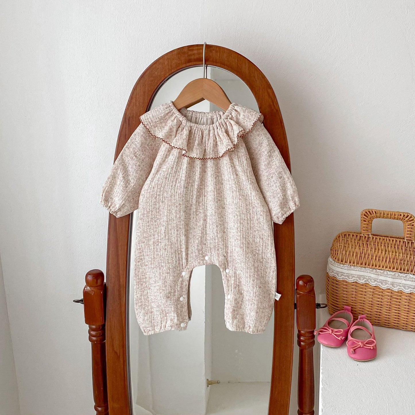 Z25022325 ins女童春秋款棉長袖碎花連身衣 嬰兒寶寶甜美娃娃領爬服外出衣服