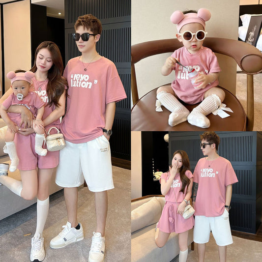 L25041703韓版親子裝夏新款一家三口嬰兒粉紅字母短袖T恤母女洋氣兩件套裝