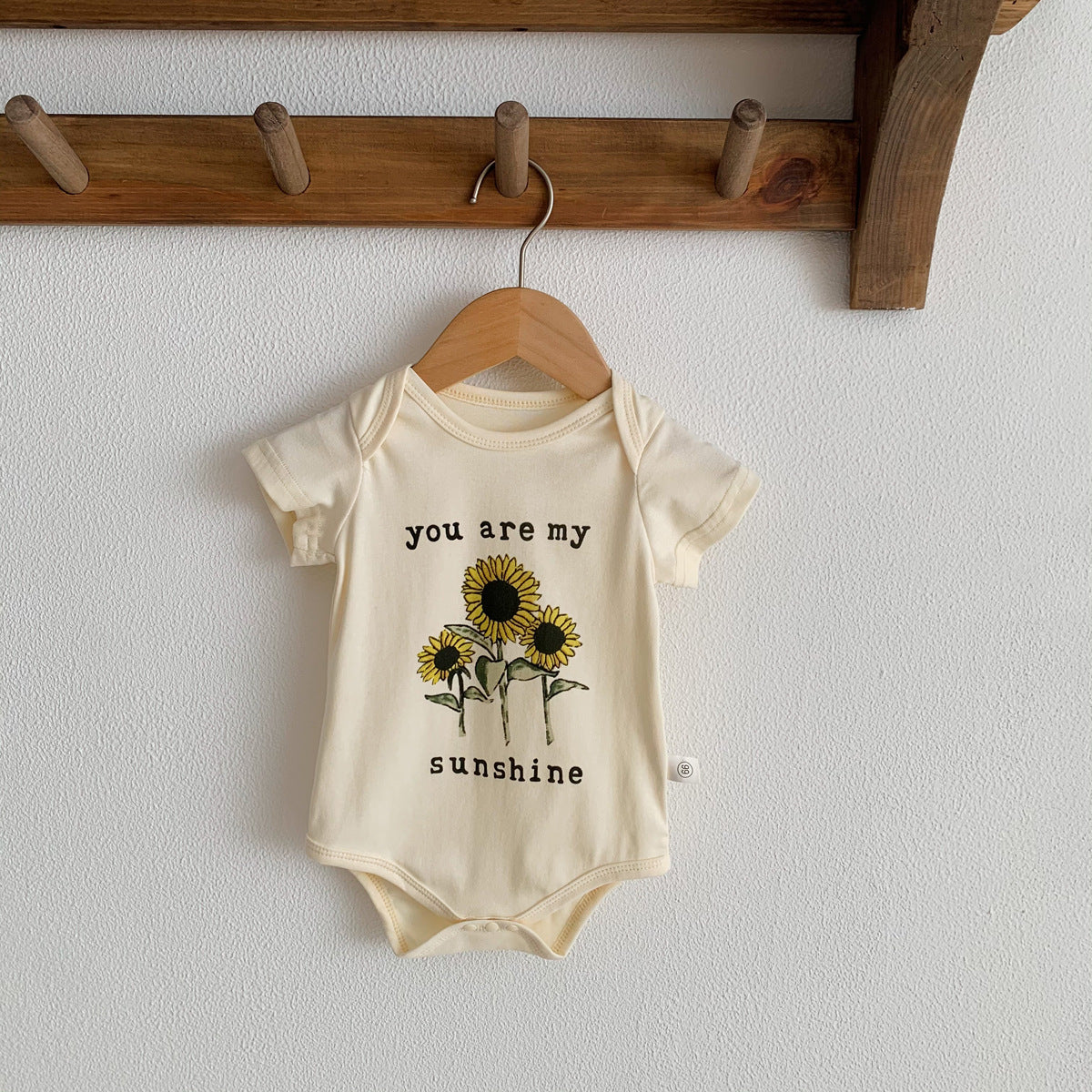 G23051603嬰兒卡通印花包屁衣服