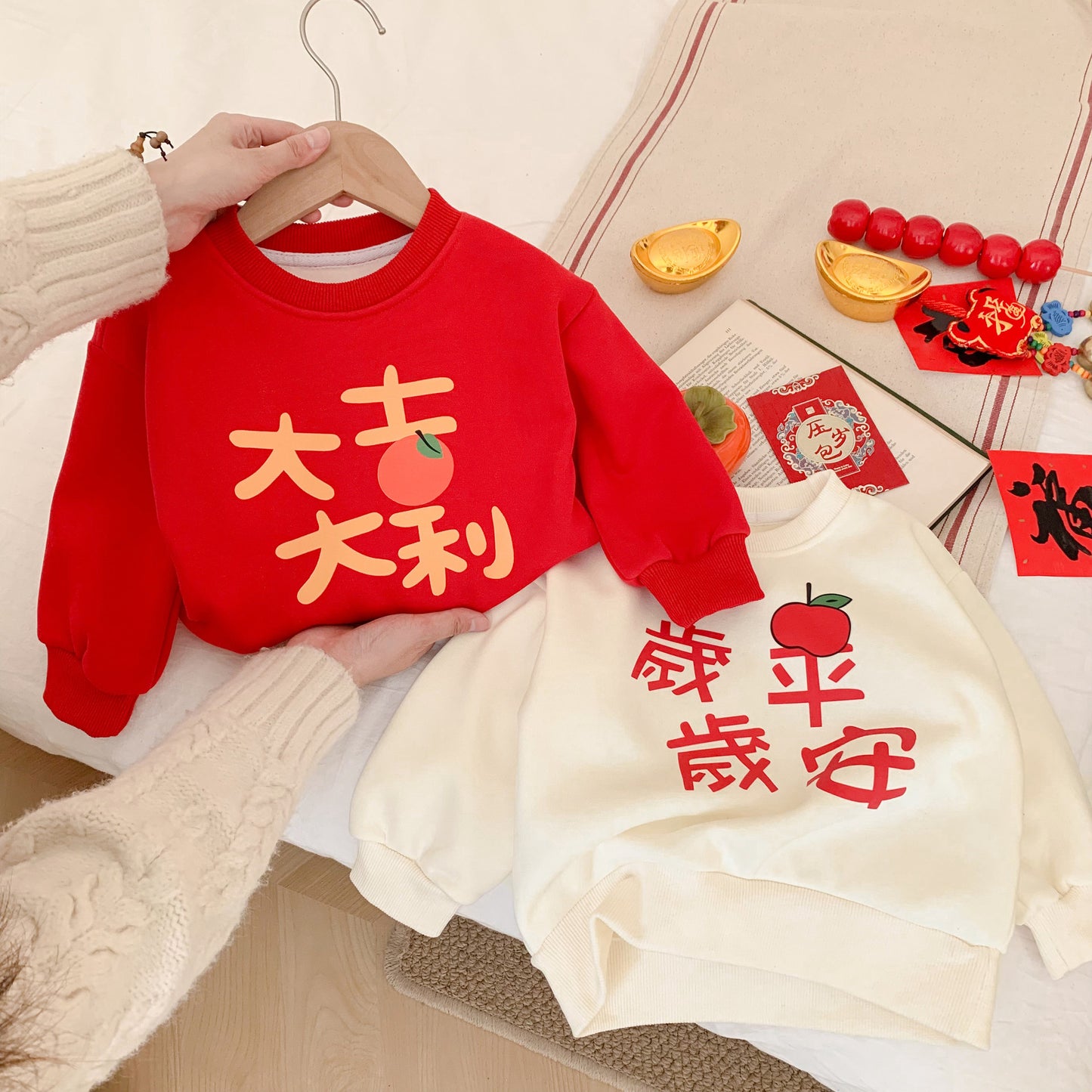 CA24011809新年紅色兒童加絨衛衣拜年男女童過年加厚衣服中國風毛衣外套服裝
