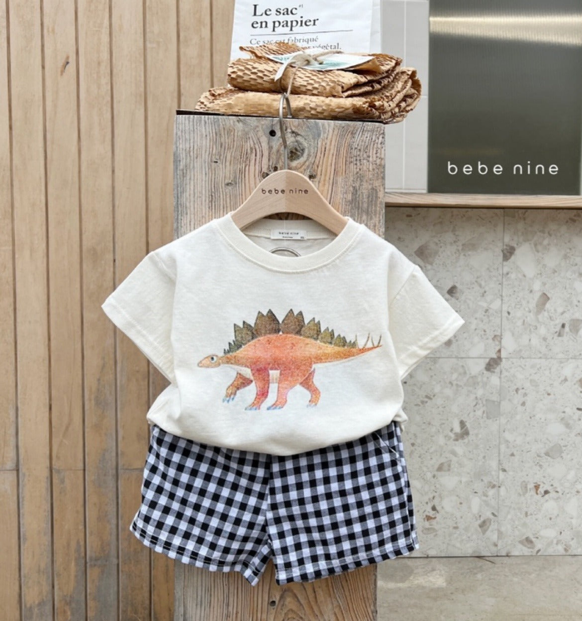 CA25052102韓國童裝夏季新款兒童棉質可愛恐龍短袖格子短褲男女套裝服裝