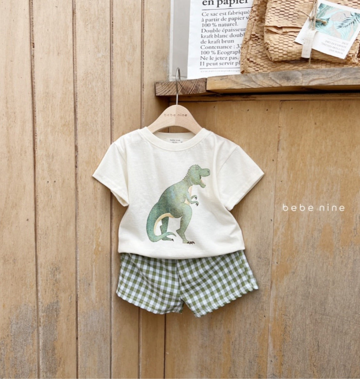 CA25052102韓國童裝夏季新款兒童棉質可愛恐龍短袖格子短褲男女套裝服裝