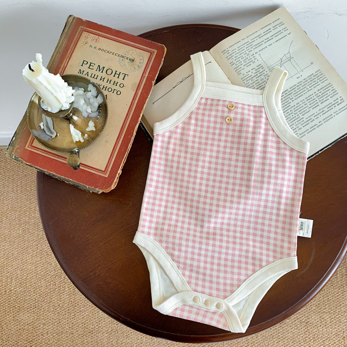 G23051604新款嬰兒吊帶格子包屁衣