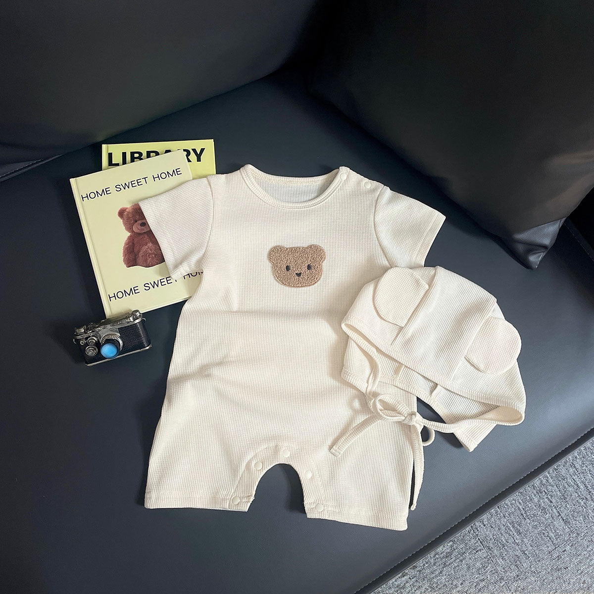 24041403寶寶連身衣夏季華夫格小熊寶寶衣服嬰幼童短袖連身爬服外穿服