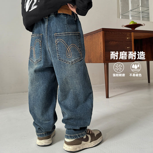 GJ25082712春秋新款男童復古刺繡軟牛仔褲子韓版秋裝長褲寬鬆