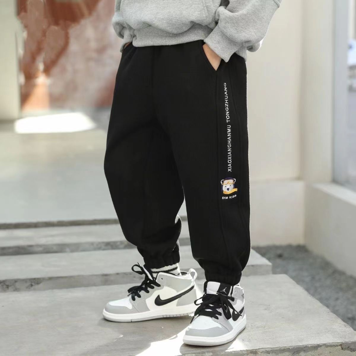 Z26010132男童褲子運動褲2025春秋新款一體加絨加絨寬鬆長褲兒童褲子