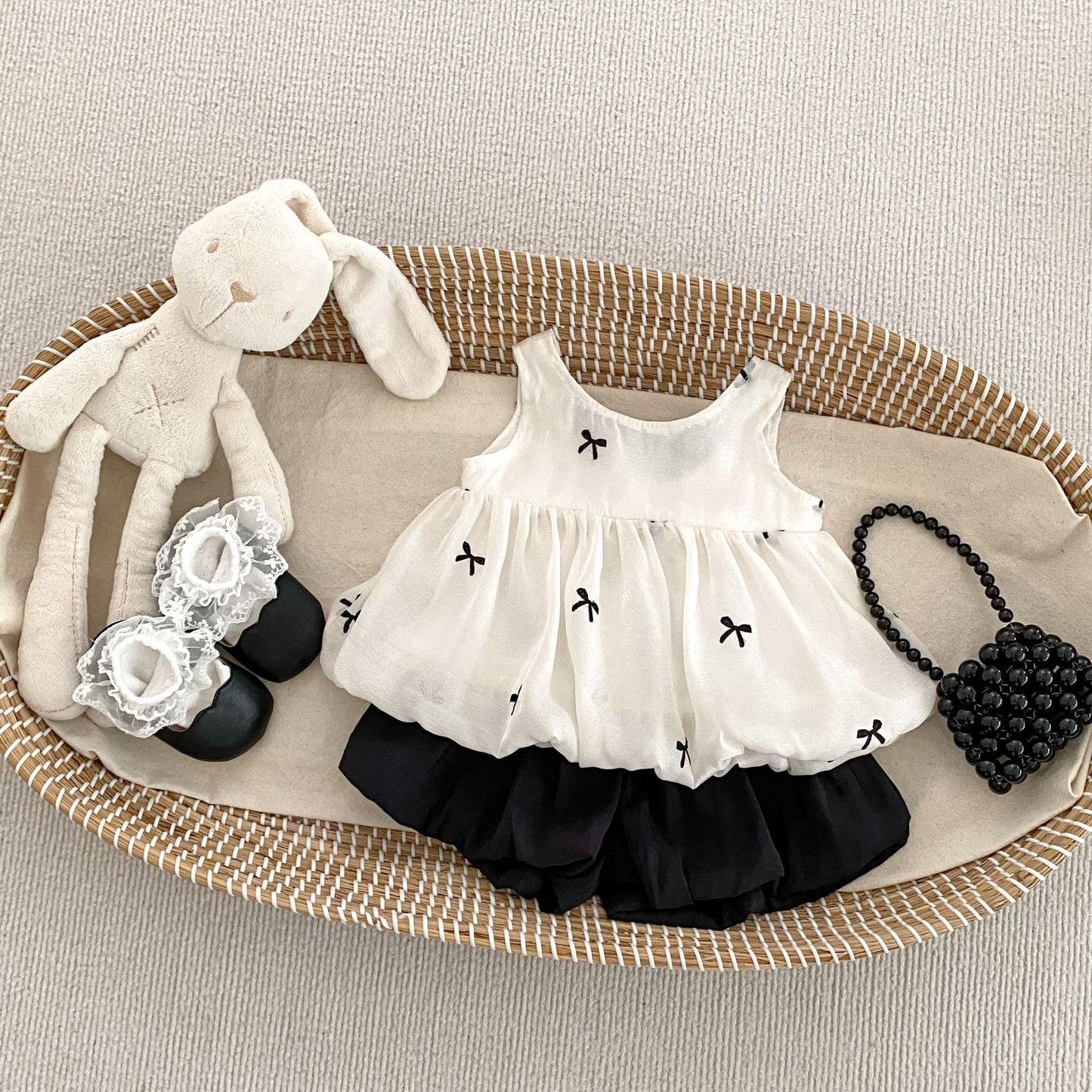 GN26030908新款洋气女童夏天两件套蝴蝶结背心上衣百搭花苞短裤套装(2件起批)GN開頭需下單2款才有出貨,可混搭