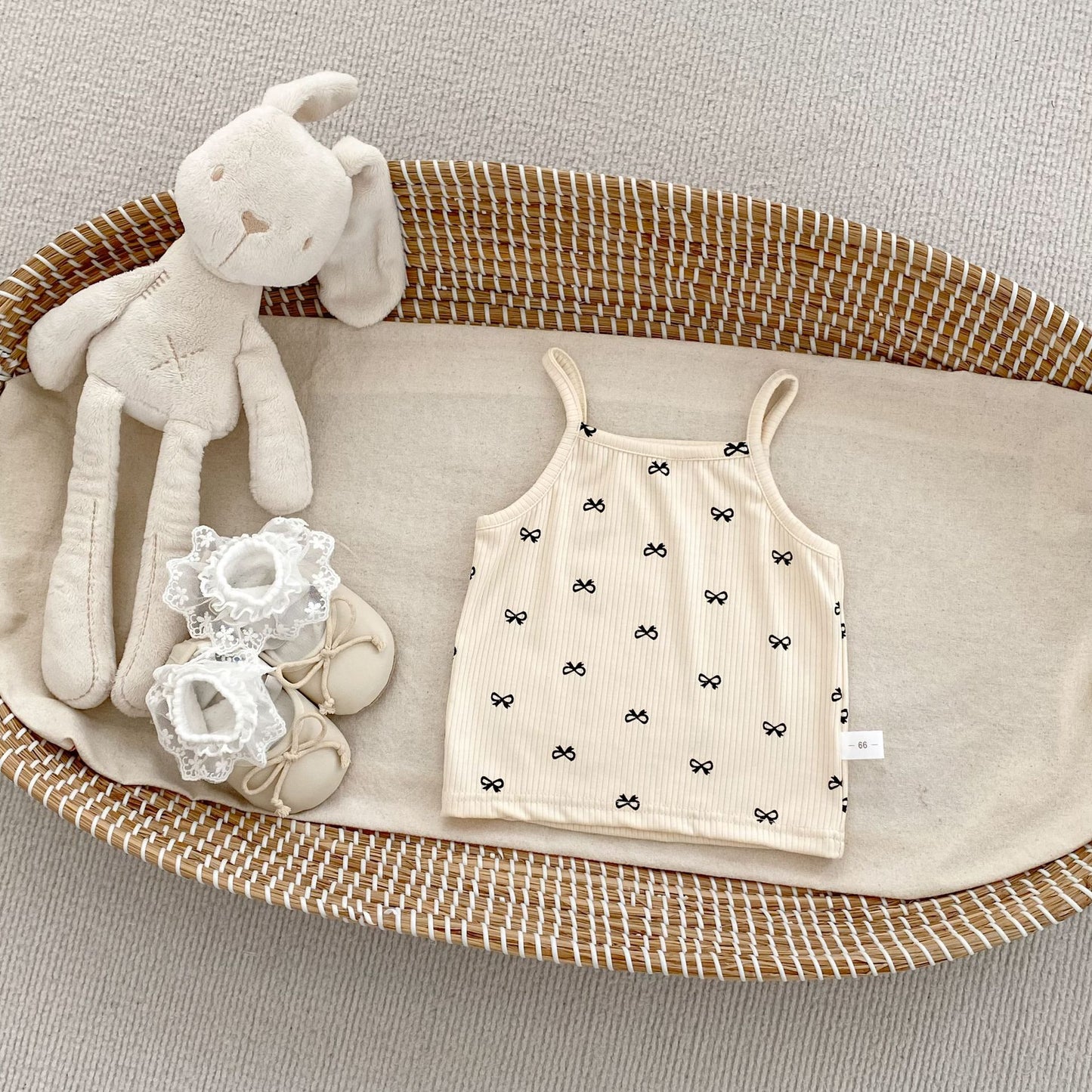 GN26030903ins夏季女童時尚小吊帶兩件洋氣百搭蝴蝶結T恤上衣+花苞短裤(2件起批)GN開頭需下單2款才有出貨,可混搭