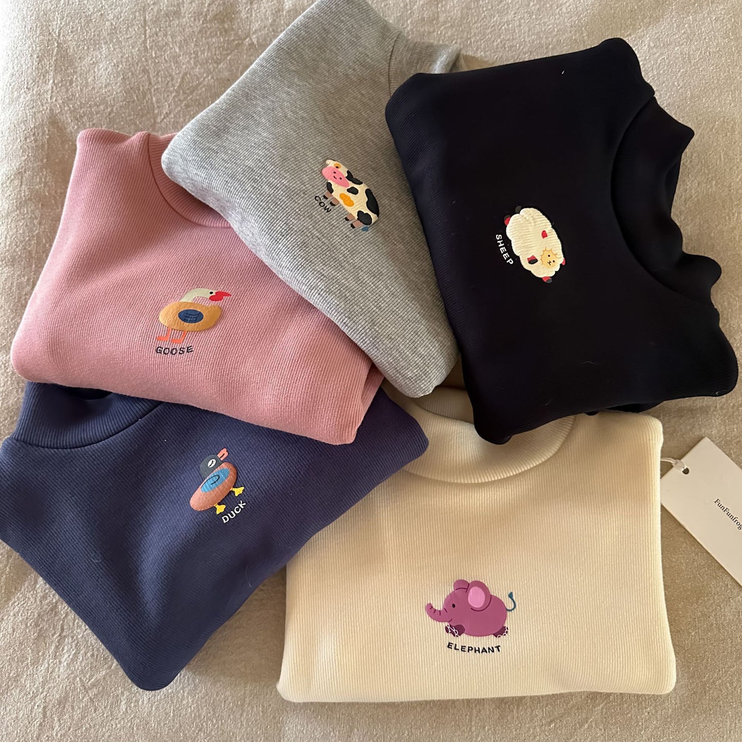 CA25112710兒童加絨打底衫秋冬新款男童長袖T恤卡通小熊半高領寶寶保暖潮