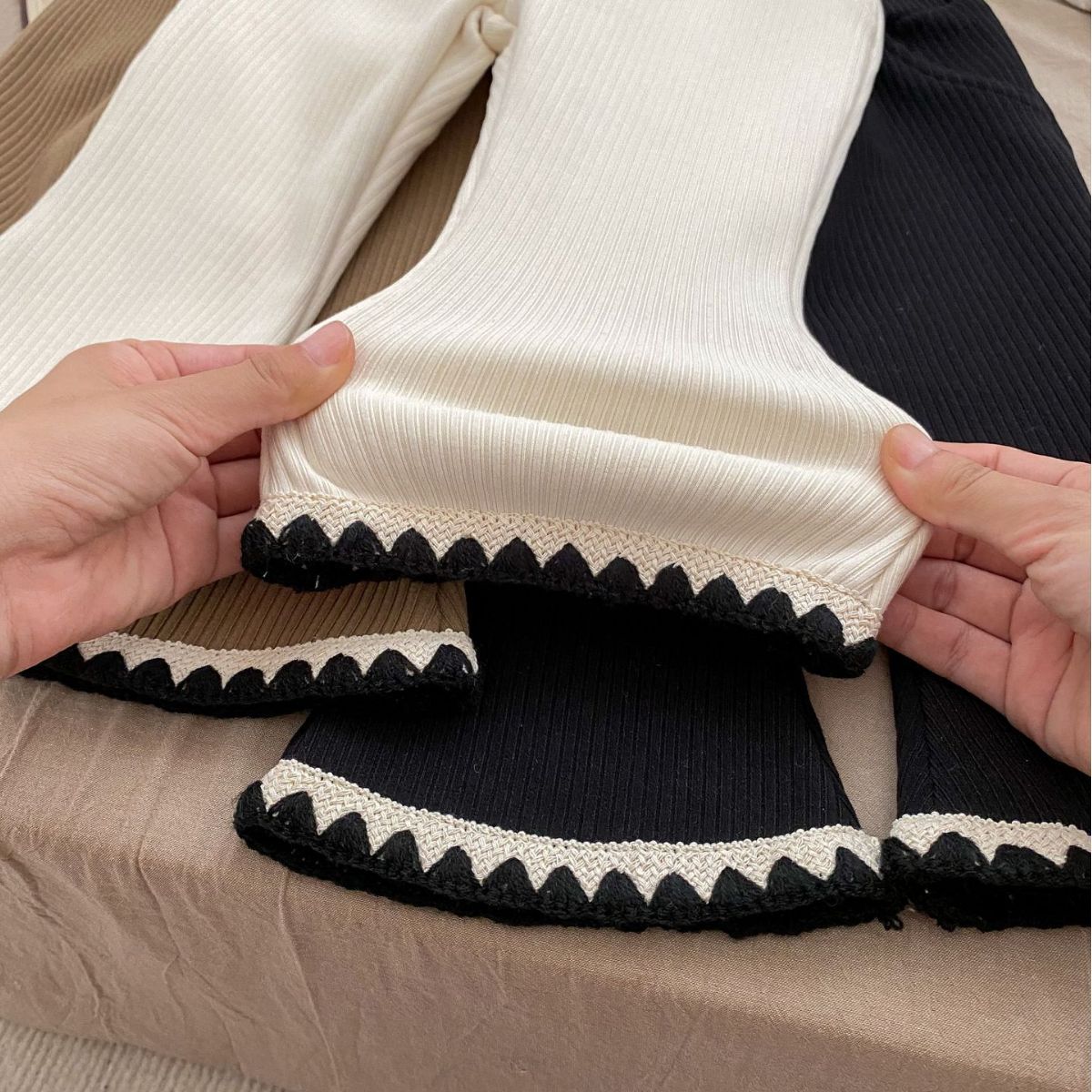 GK25121824條花邊穿喇叭褲加厚保暖外褲秋冬潮範女童加絨褲子女寶寶純色坑(➡️2件或2套起,廠商才有出貨)(可以混搭開頭GK商品)