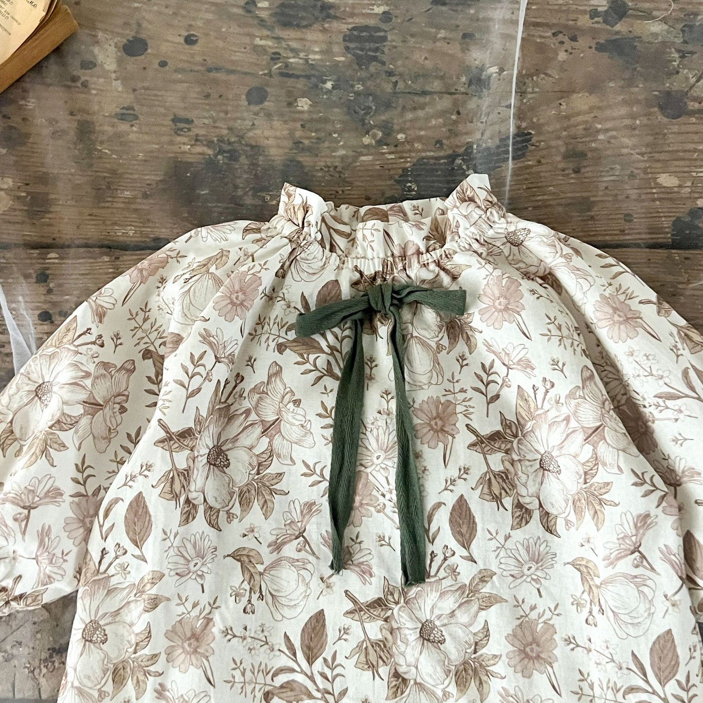 GF26043011 ins韓國版女童嬰幼兒純棉蝴蝶結印花上衣和燈芯絨碎花背帶褲套裝