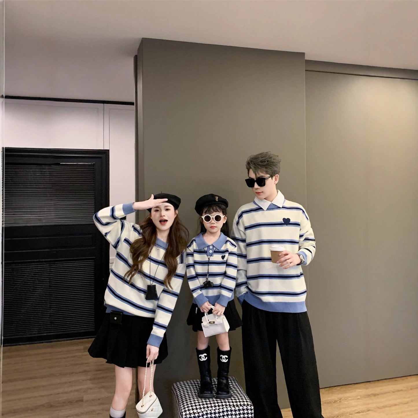 L25120406親子裝冬一家三四口2025小寶寶親子裝媽媽女保暖毛衣愛心針織衫