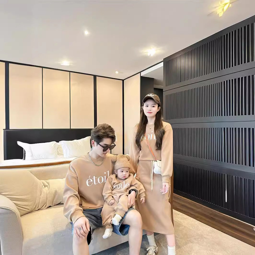 L25120408嬰兒親子裝2025秋裝一家三口字母抽抽繩衛衣半裙親子套裝韓版童裝