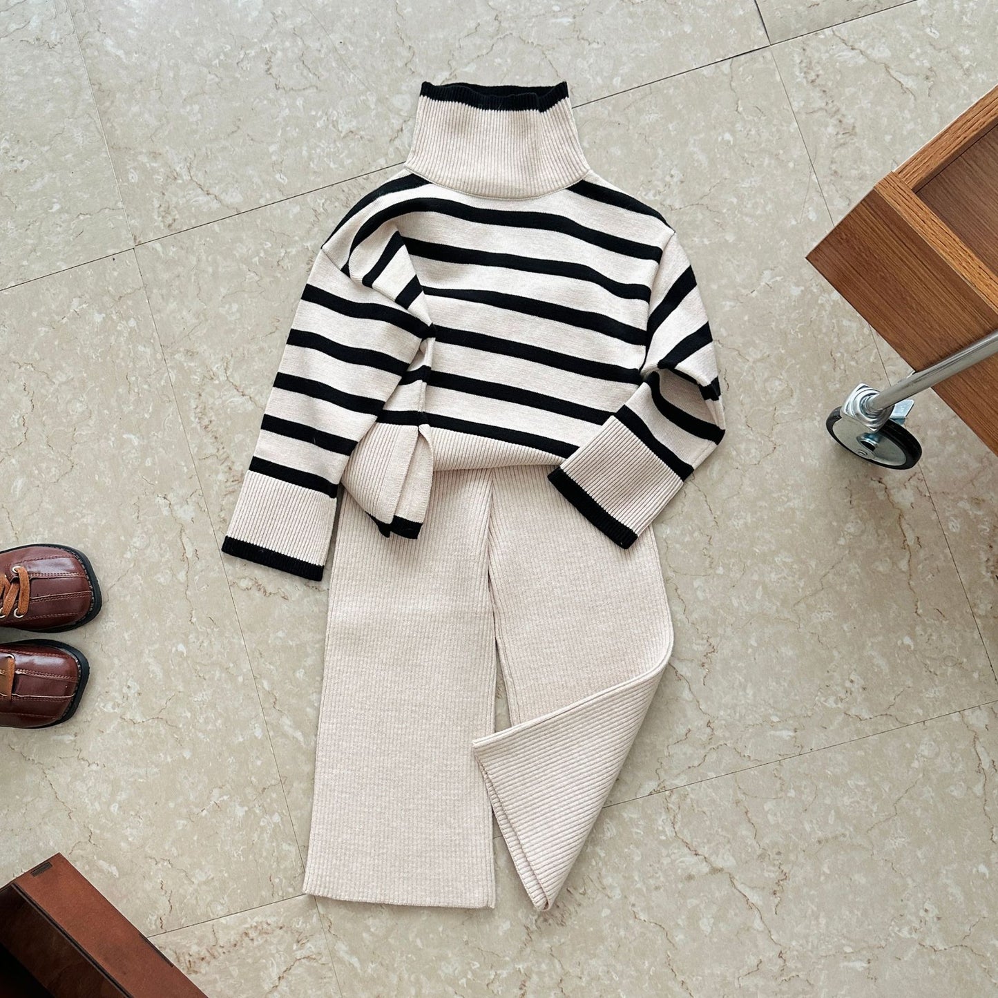 CF25091916童裝韓國版套裝秋季復古條紋毛衣套裝女童套頭毛衣修身闊腿褲