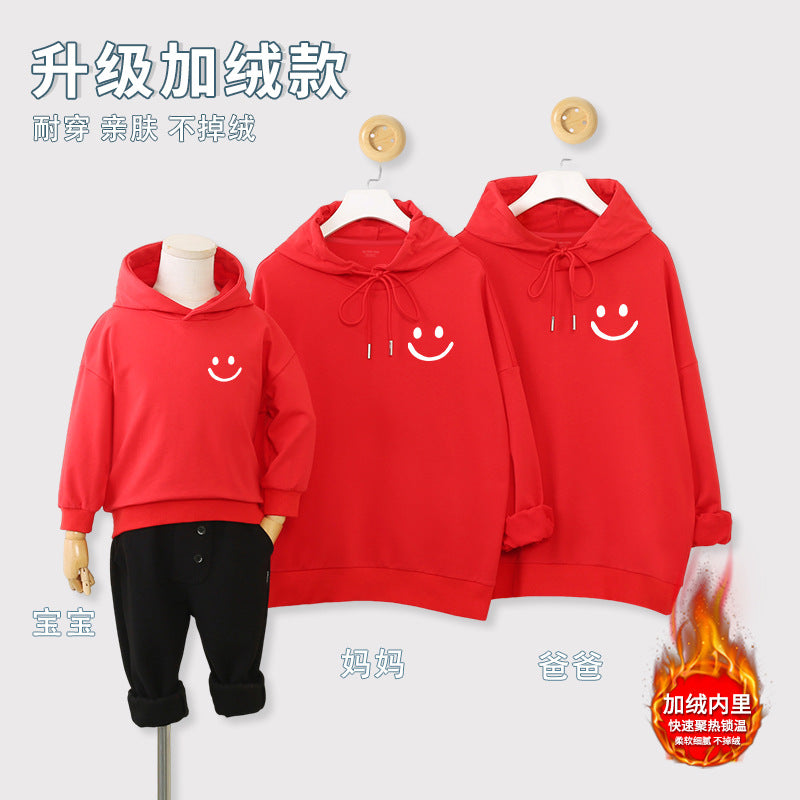 LA26011409馬年本命年過新年紅色簡約親子裝一家三四口全家裝連帽衛衣