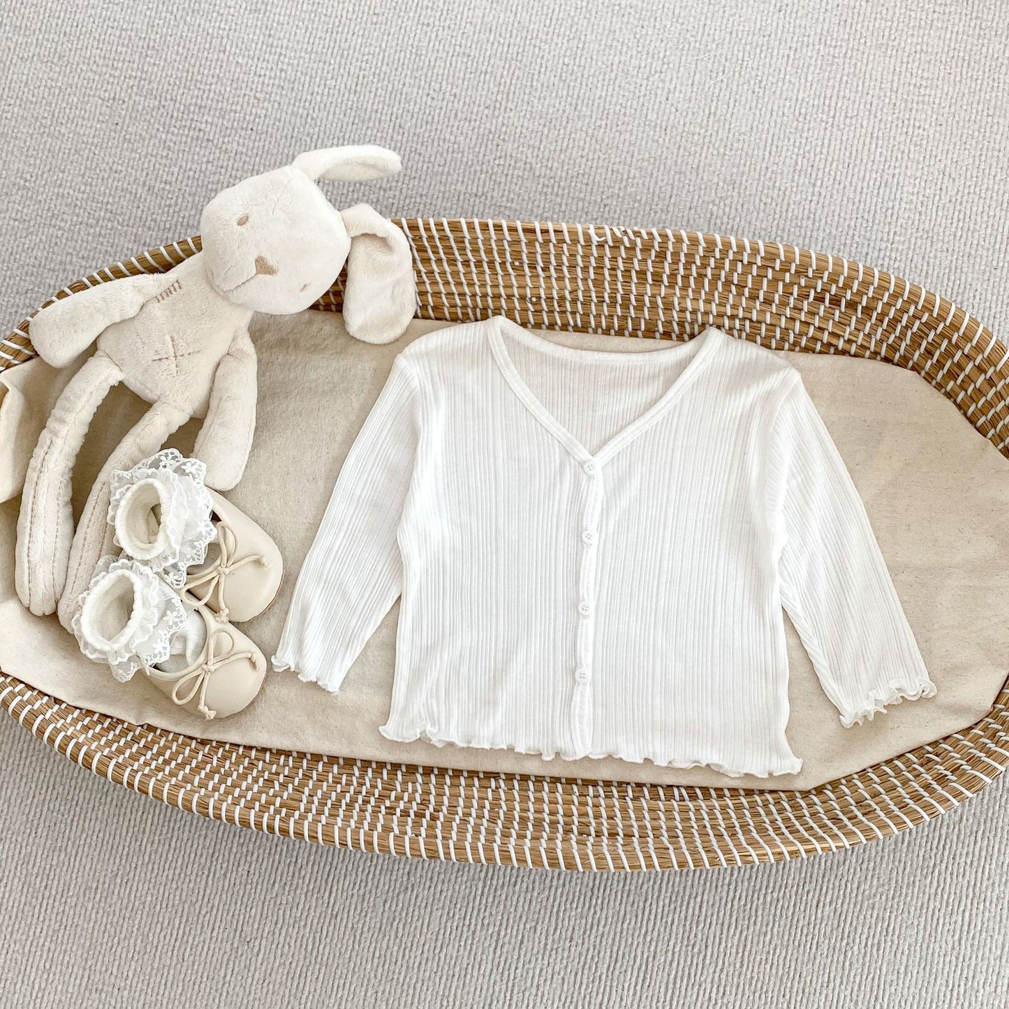 GN26030915女童防曬衣純色輕薄洋裝女寶寶夏季木耳邊開襟裙(2件起批)GN開頭需下單2款才有出貨,可混搭