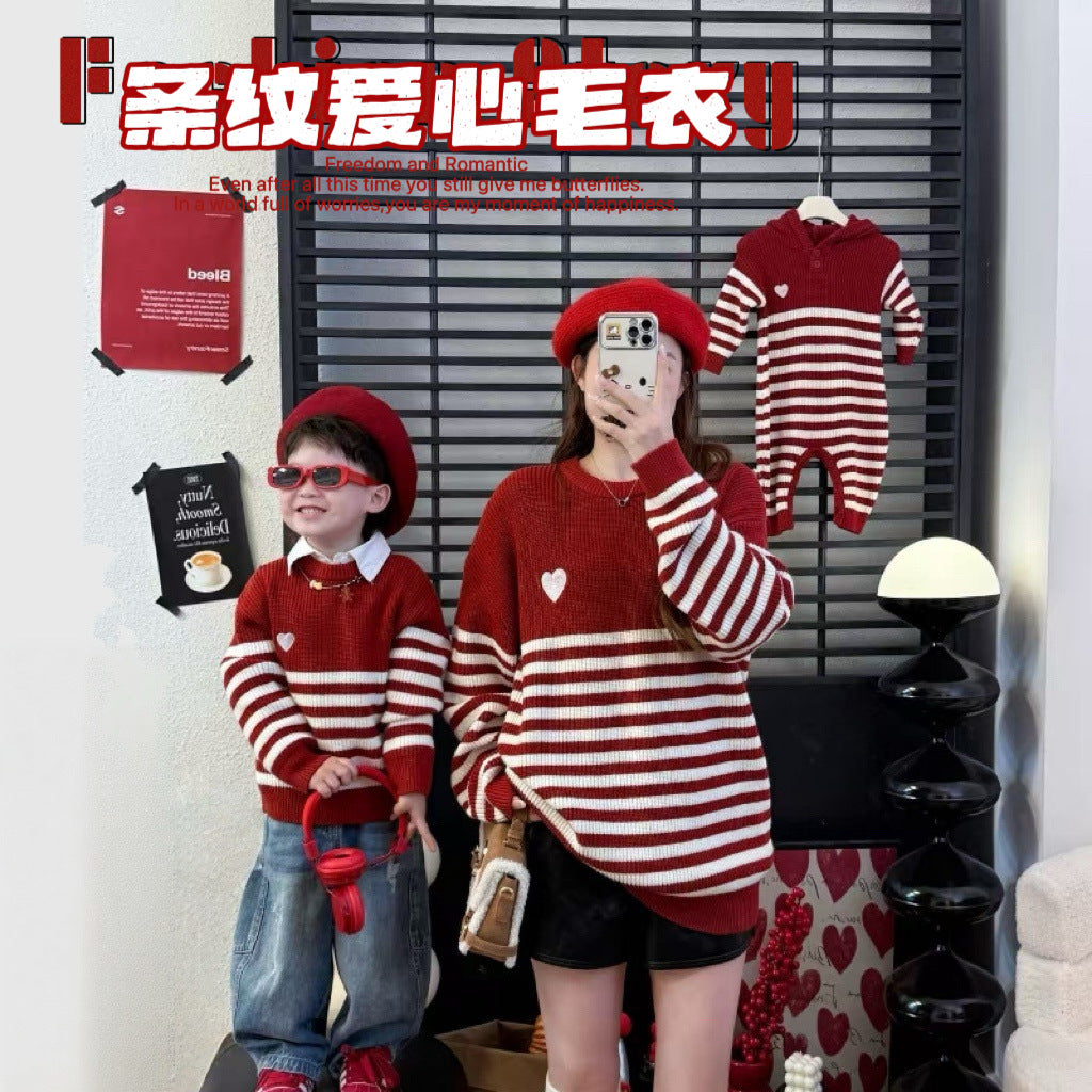 L26010607小月齡親子裝新生兒爬服愛心針織衫童裝三口秋冬裝紅色條紋毛衣