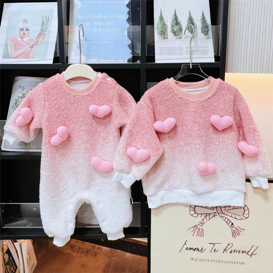 L25120412韓版寶寶親子裝衛衣一家三口四口冬裝加絨加厚立體愛心親子裙潮