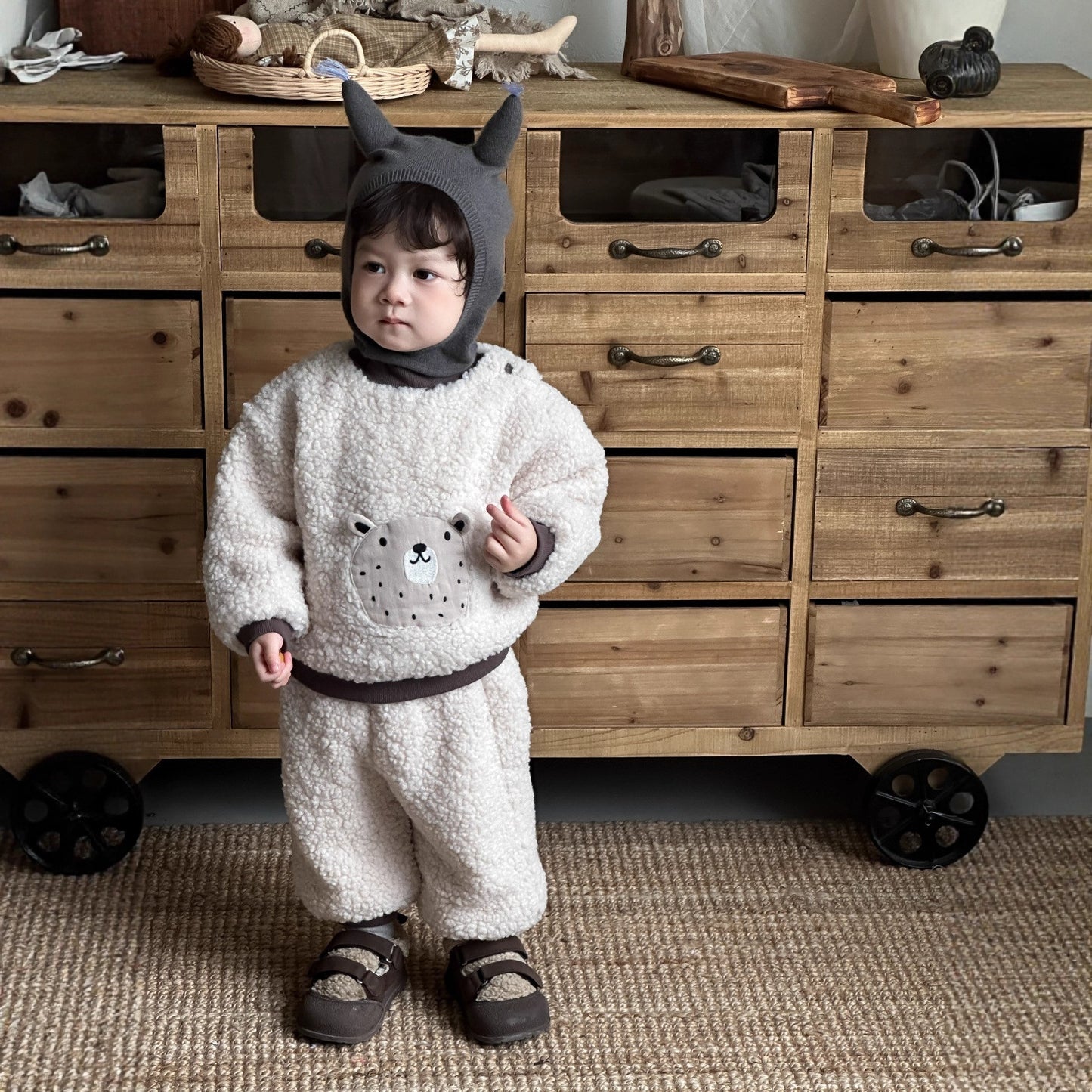 GN26012705寶寶2025秋冬新款衣服韓版童裝兒童毛絨加厚冬季男童加絨熊頭套裝