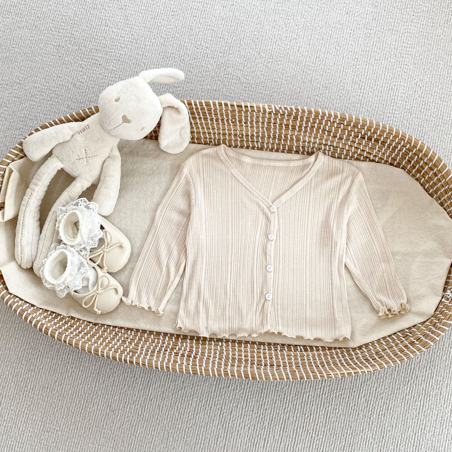 GN26030915女童防曬衣純色輕薄洋裝女寶寶夏季木耳邊開襟裙(2件起批)GN開頭需下單2款才有出貨,可混搭