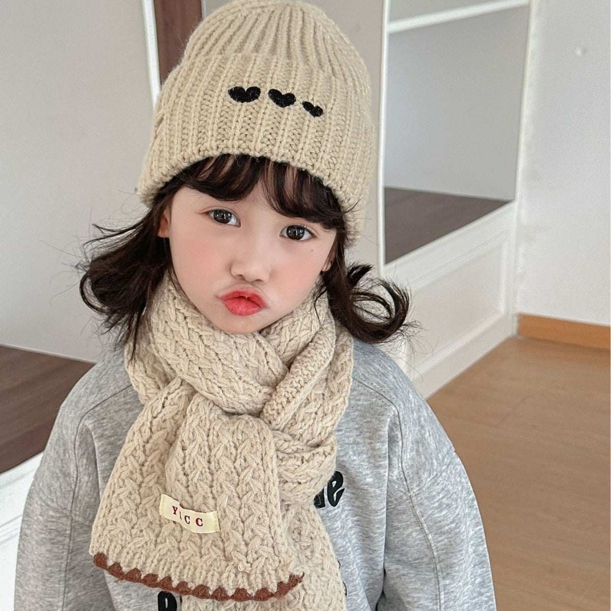 Z26010236新款兒童帽子圍巾復古鎖邊針織麻花圍巾加厚保暖男童女童二件套帽(2件起批)