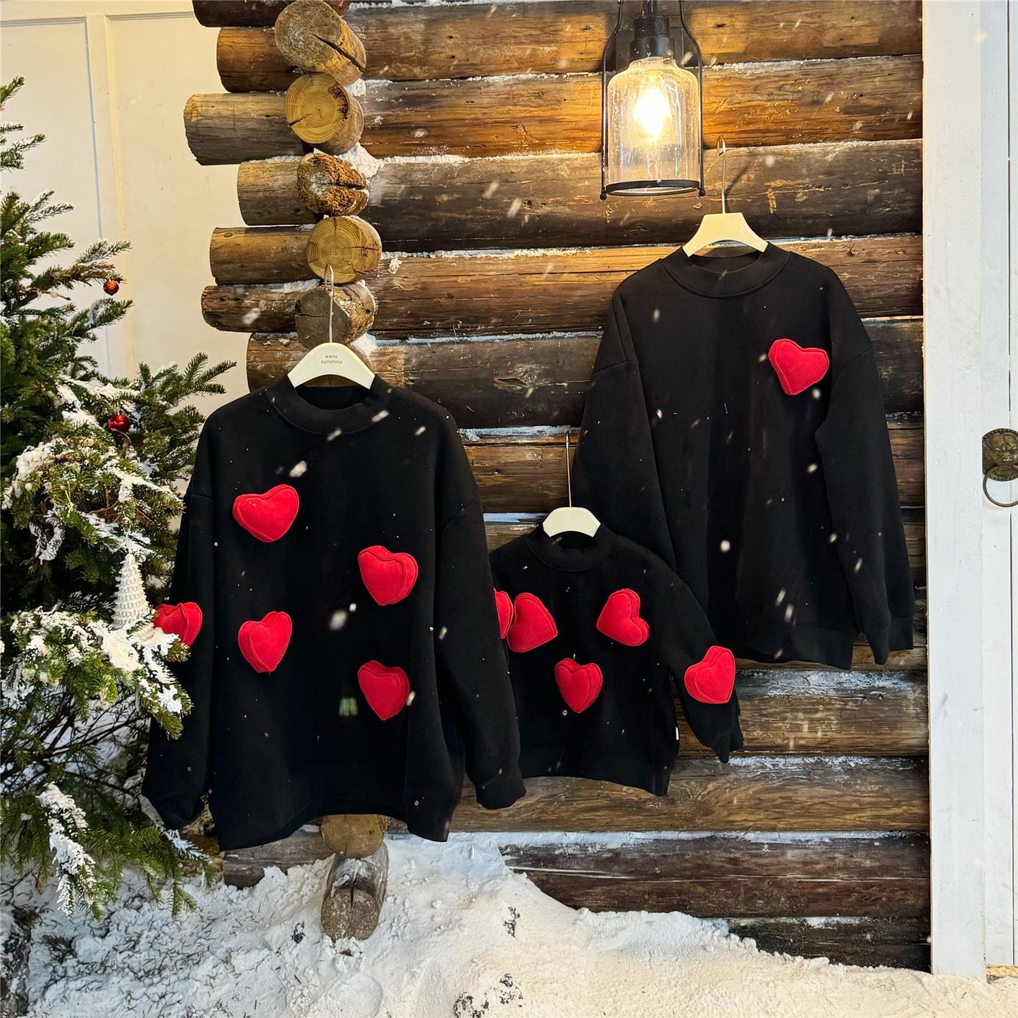 L26010603過年親子裝新款三口嬰兒爬服母女加絨加厚紅色立體愛心衛衣潮