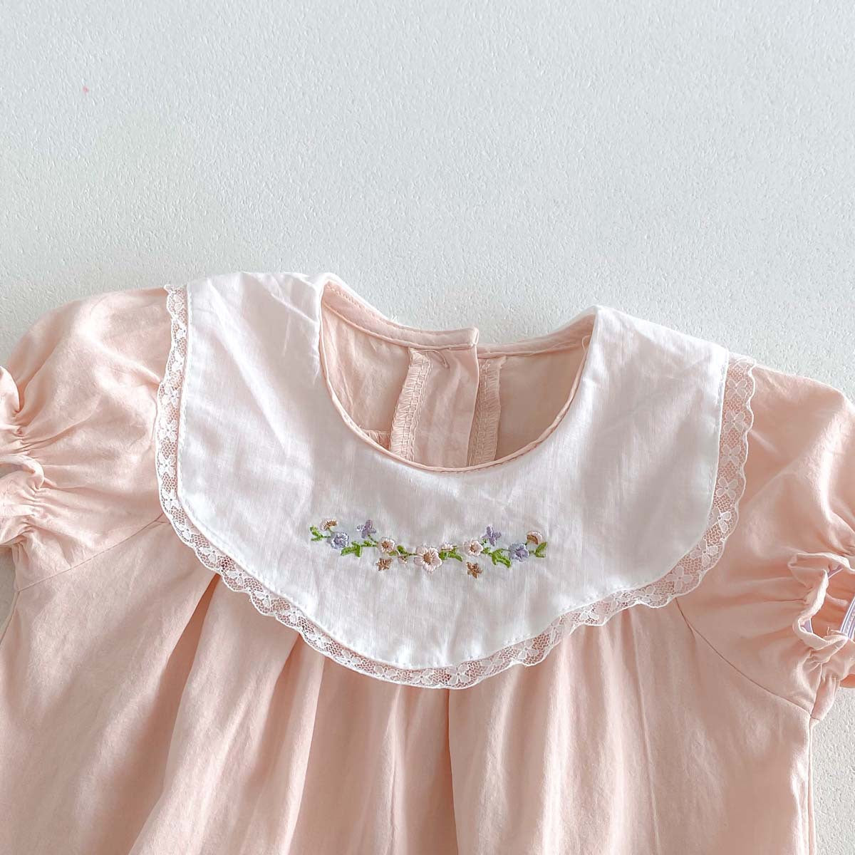 G25051404 ins韓版女寶寶娃繡花公主哈衣薄款女童甜美可愛包屁衣短袖哈衣爬