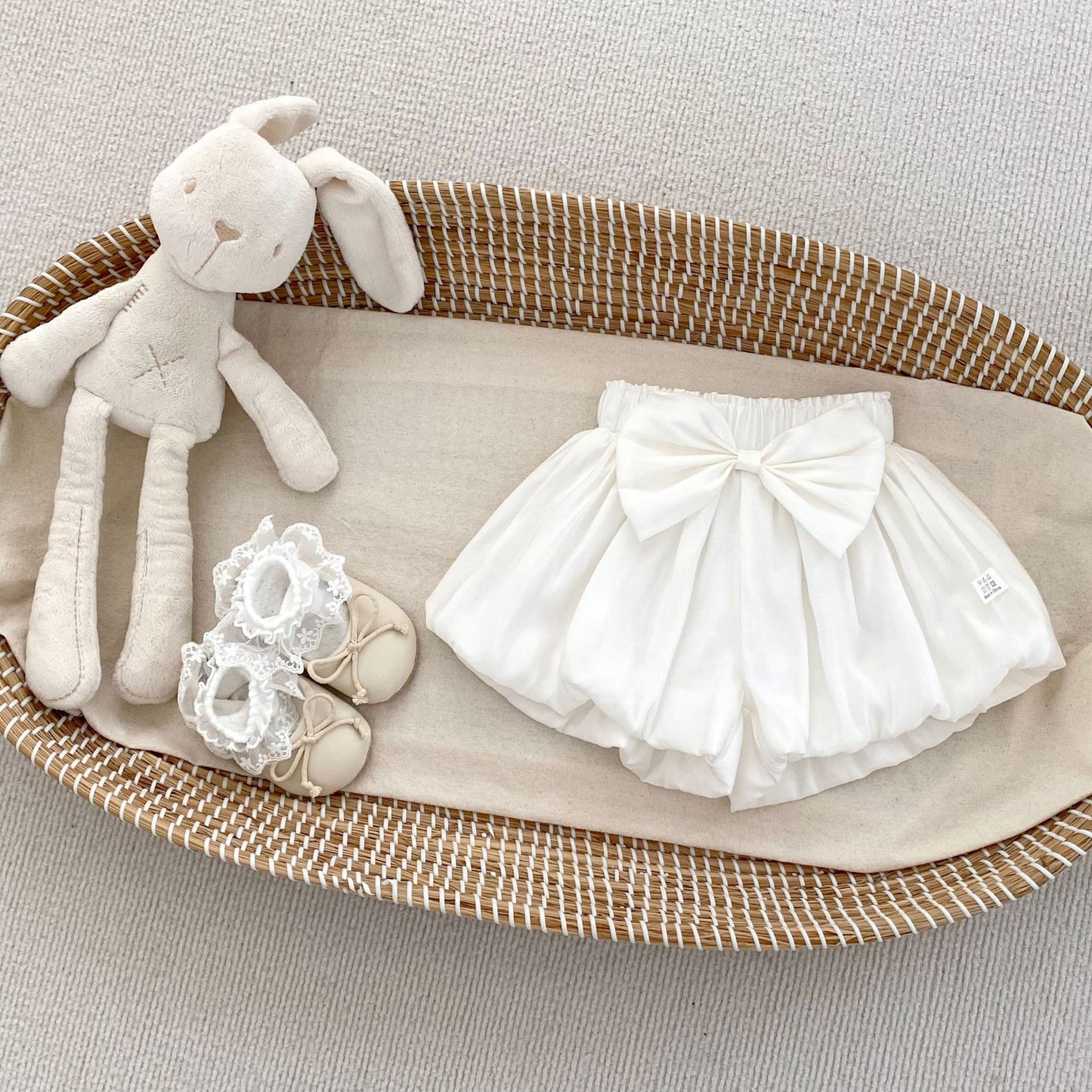 GN26030903ins夏季女童時尚小吊帶兩件洋氣百搭蝴蝶結T恤上衣+花苞短裤(2件起批)GN開頭需下單2款才有出貨,可混搭