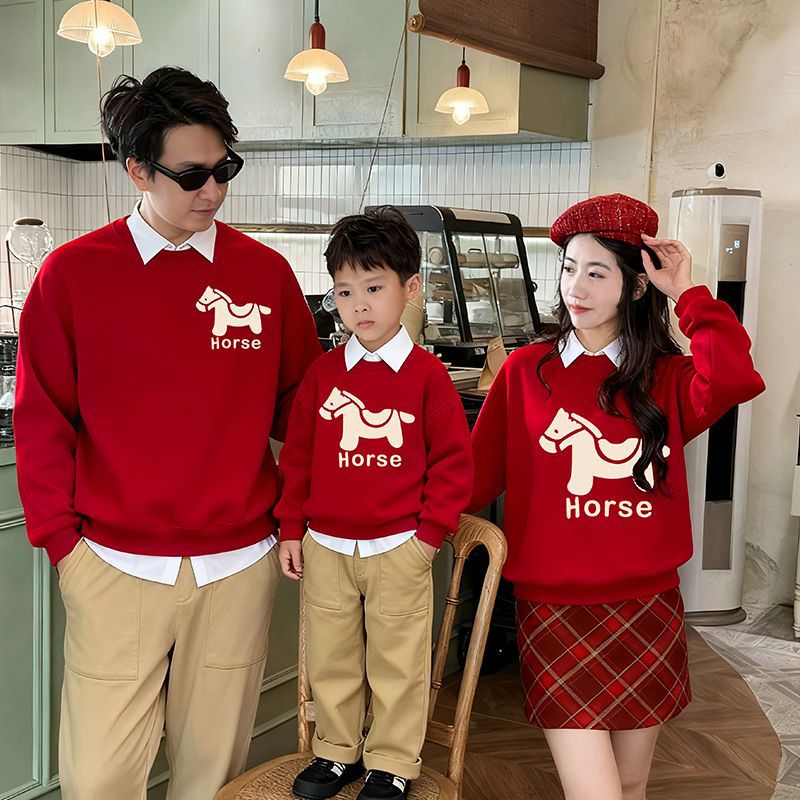 LA26011401親子裝秋冬新款圓領印花衛衣一家三口高端全家裝紅色喜慶拜年服潮