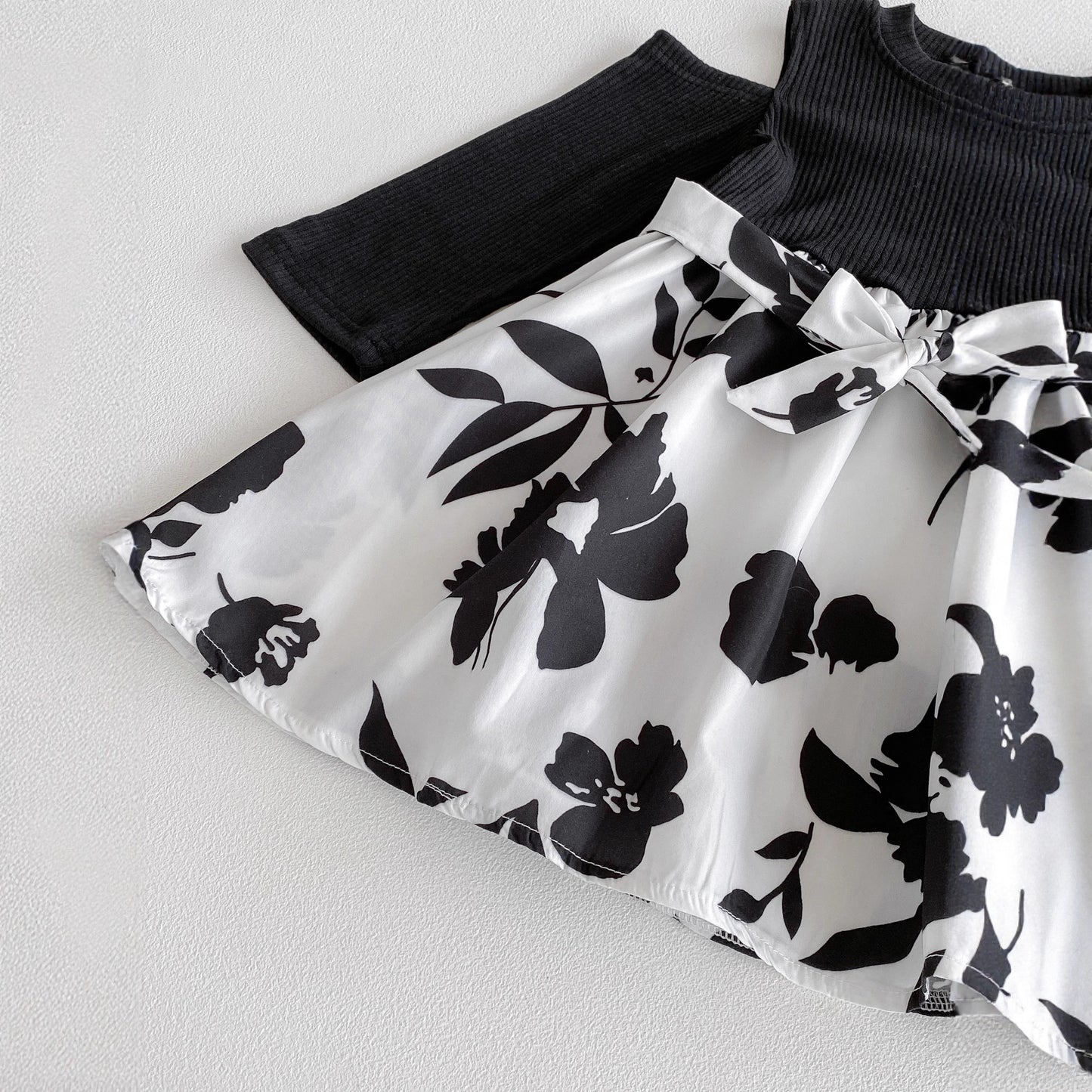 G25092503歐美小女孩甜美蝴蝶結長袖碎花洋裝兒童ins風嬰兒0-5歲童裙