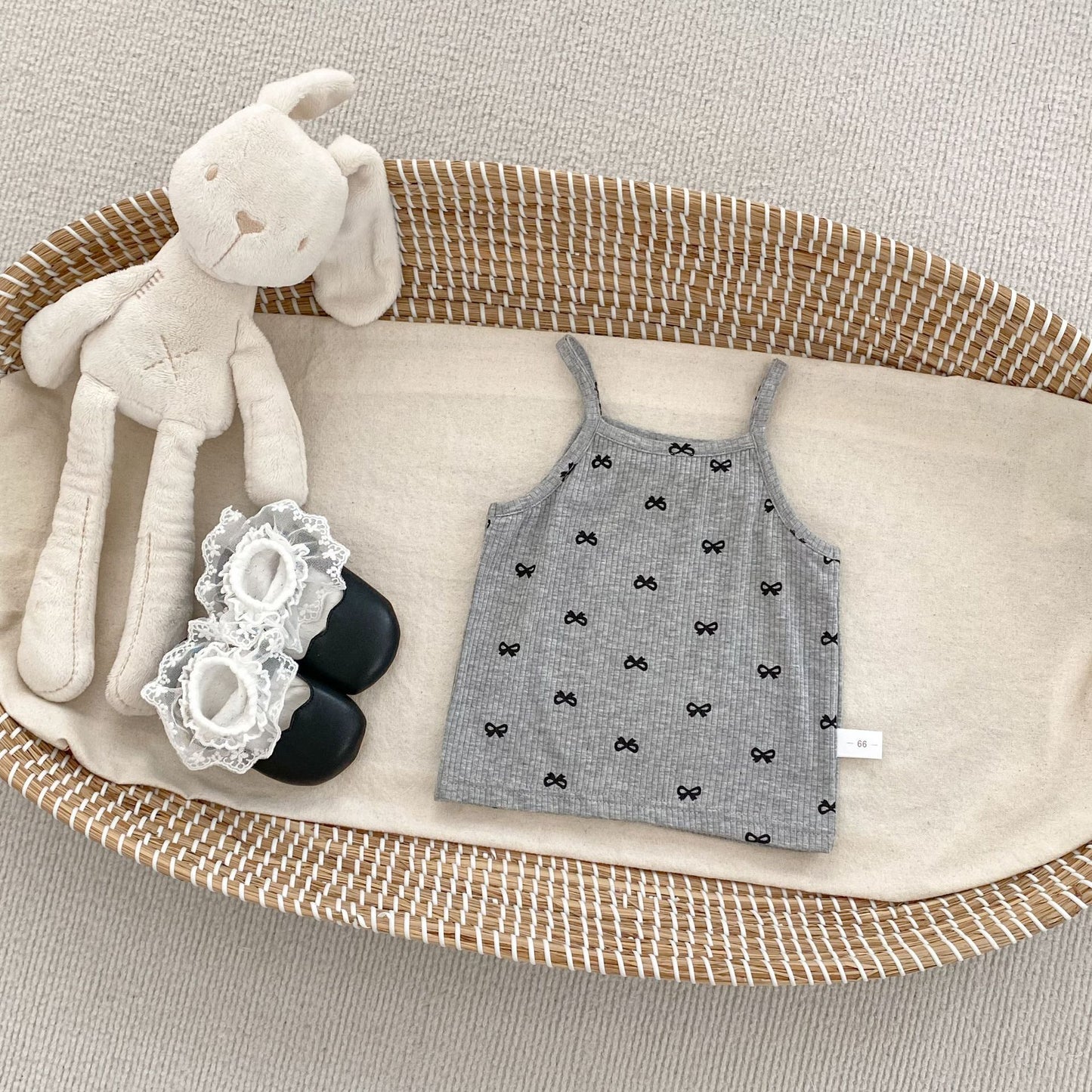 GN26030903ins夏季女童時尚小吊帶兩件洋氣百搭蝴蝶結T恤上衣+花苞短裤(2件起批)GN開頭需下單2款才有出貨,可混搭