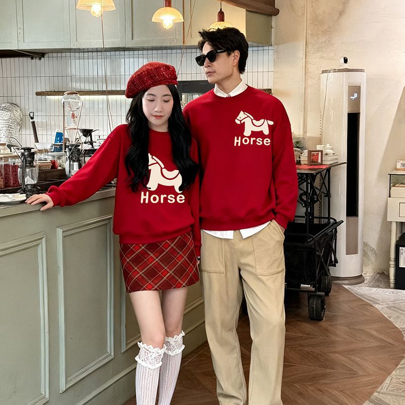 LA26011401親子裝秋冬新款圓領印花衛衣一家三口高端全家裝紅色喜慶拜年服潮