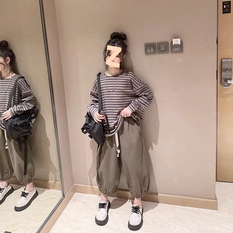 F24090310女童春秋款長袖t卹2024時尚中大童衛衣兒童條紋打底衫外穿