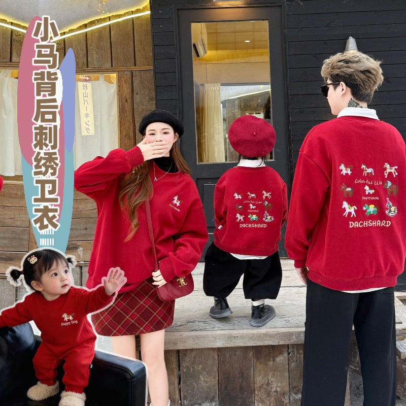 L26010602馬年親子裝冬一家三四口小月齡男童紅色小孩加絨衛衣過年拜年服